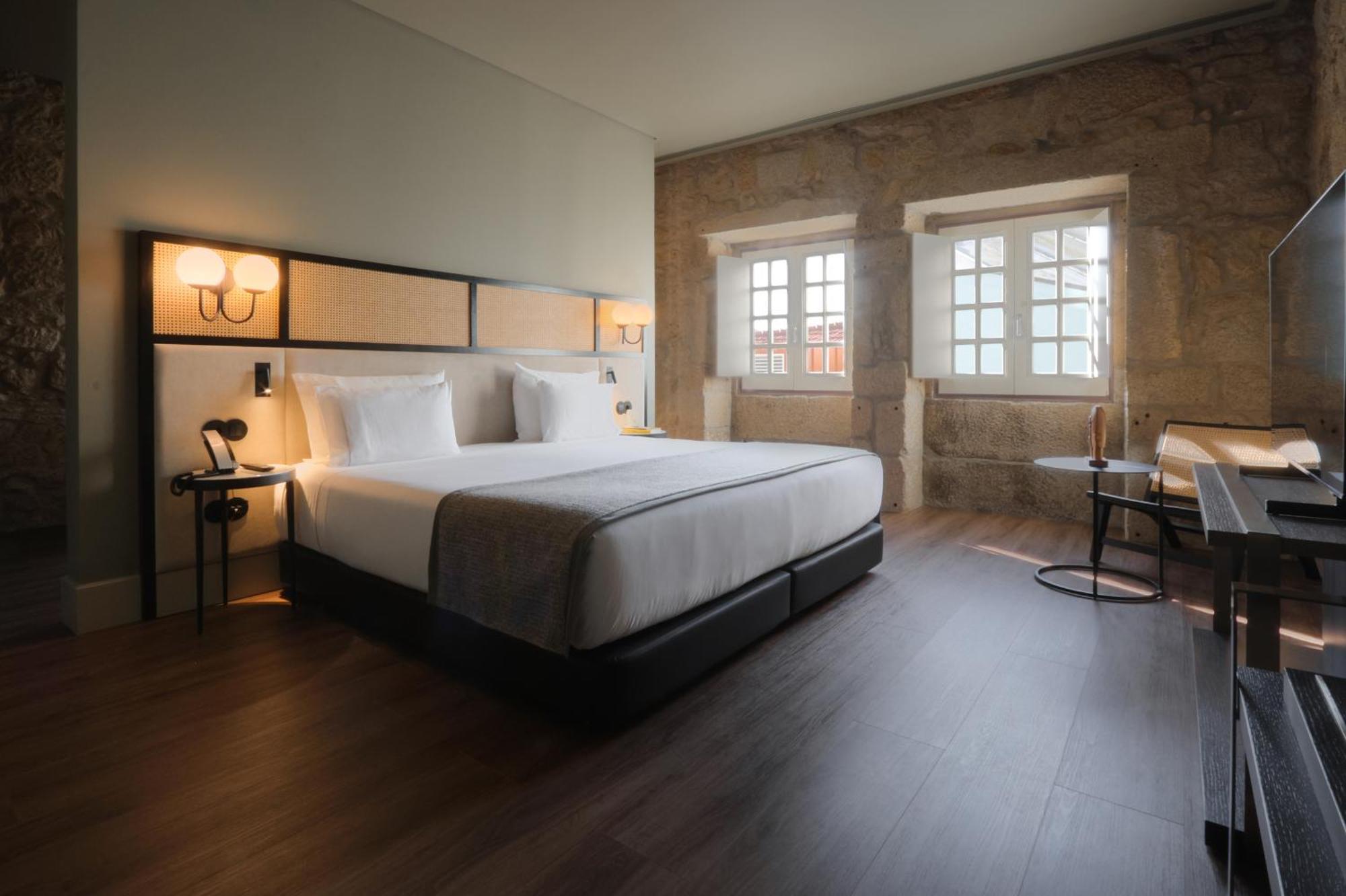 Timbre Virtudes Hotel Porto Exterior photo Deluxe Room